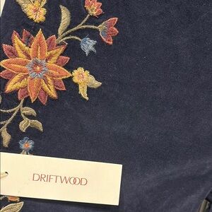 Driftwood Embroidered Floral Design 32 x 30 hemmed